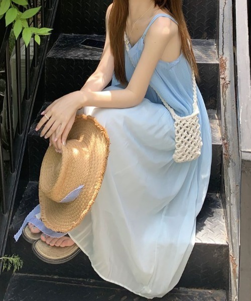 FAVORITO(ファヴォリート)の「グラデーションカラーキャミワンピース(ワンピース・レディース・ブルー・F)」の3枚目の写真