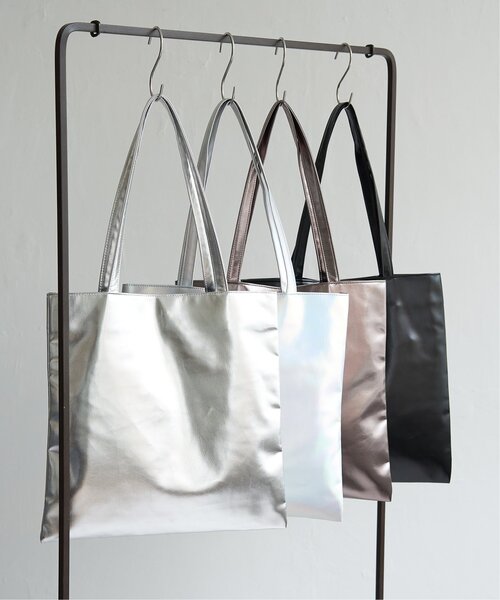 VENCEEXCHANGE（ヴァンスエクスチェンジ）の「メタリックA4フラットトートバッグ（トートバッグ・レディース・ブラック/シルバー/その他1/その他2・FREE）」の8枚目の写真