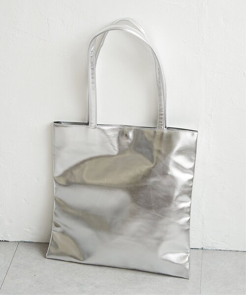 VENCEEXCHANGE（ヴァンスエクスチェンジ）の「メタリックA4フラットトートバッグ（トートバッグ・レディース・ブラック/シルバー/その他1/その他2・FREE）」の3枚目の写真