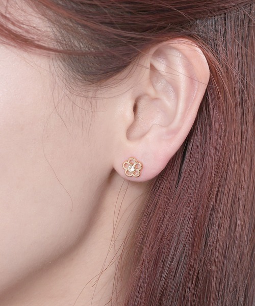 MARY QUANT(マリークワント)の「ペタルデイジーキャッチ ピアス(ピアス(両耳用)・レディース・ピンクゴールド/シルバー・FREE)」の1枚目の写真