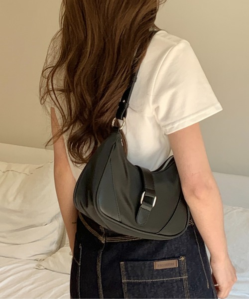 新品未使用お得2点おまけ付き♡Peko Club♡リュック&ショルダーバッグ セール】合皮 チャーム付き シンプル 2WAY トートバッグ