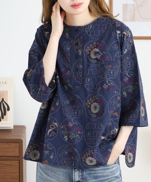 Emago（イマゴ）の「EMAGO リメイク総柄刺繍ブラウス（シャツ/ブラウス・レディース・ネイビー/ホワイト・FREE）」の8枚目の写真