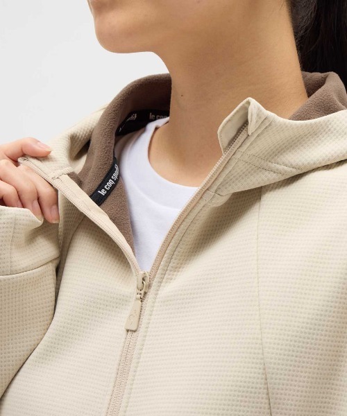 le coq sportif(ルコックスポルティフ)の「防風ストレッチワッフルボンディングアウター(その他アウター・レディース・ブルー/ブラウン/ネイビー/ベージュ・L/M/XL/S)」の11枚目の写真