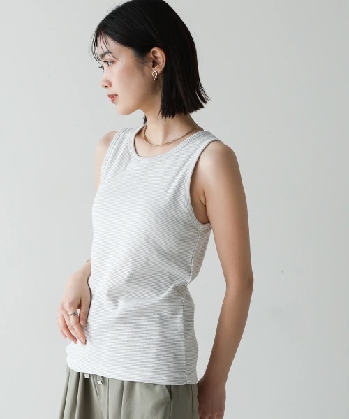 Bou Jeloud（ブージュルード）の「カップ付きラメボーダータンク（タンクトップ・レディース・ブラック/オフホワイト/ベージュ・FREE）」の9枚目の写真