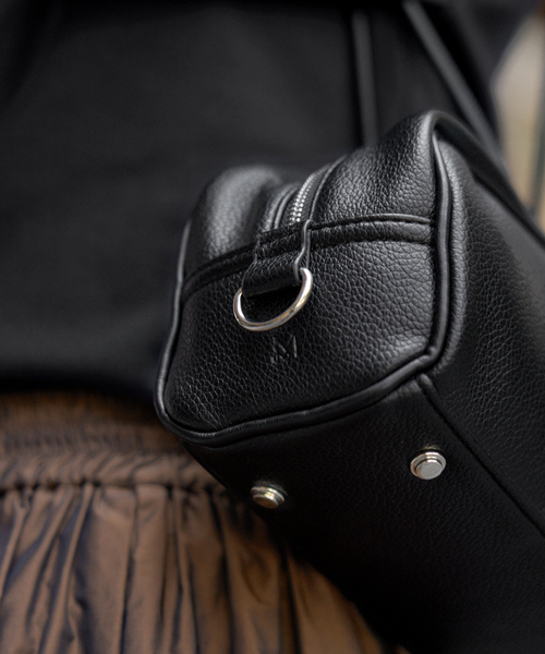 IENA（イエナ）の「《追加》＆MyuQ/アンドミューク KAKU ショルダーバッグ（ショルダーバッグ・レディース・ブラック/ベージュ・FREE）」の5枚目の写真