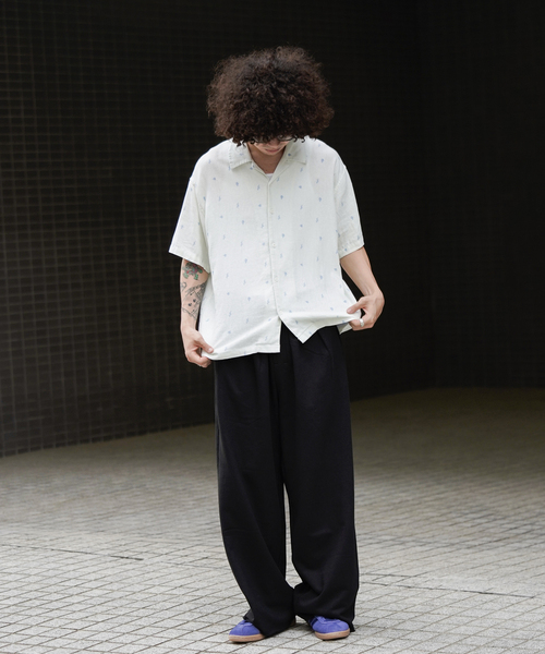 adidas（アディダス）の「adidas / アディダス TOBACCO（スニーカー・メンズ・ベージュ/ネイビー・26cm/26.5cm/27cm/27.5cm/28cm）」の5枚目の写真