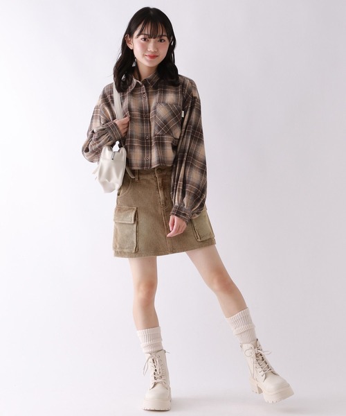 repipi armario(レピピ アルマリオ)の「コーデュロイカーゴスカート(スカート・キッズ・ブラウン/ネイビー/ブラック/ピンク・SMALL/LARGE/MEDIUM)」の9枚目の写真