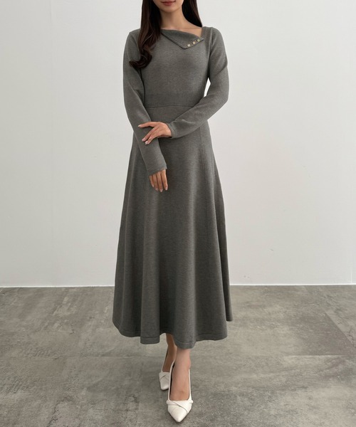 CENEA(セネア)の「アシンメトリーネックニットワンピース(ワンピース・レディース・モカ/チャコール/ブラック・MEDIUM/LARGE)」の1枚目の写真