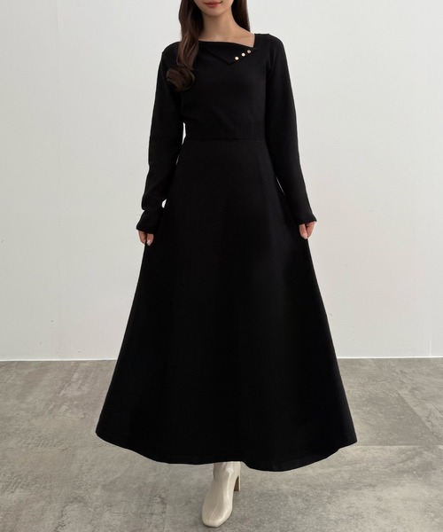 CENEA(セネア)の「アシンメトリーネックニットワンピース(ワンピース・レディース・モカ/チャコール/ブラック・MEDIUM/LARGE)」の4枚目の写真