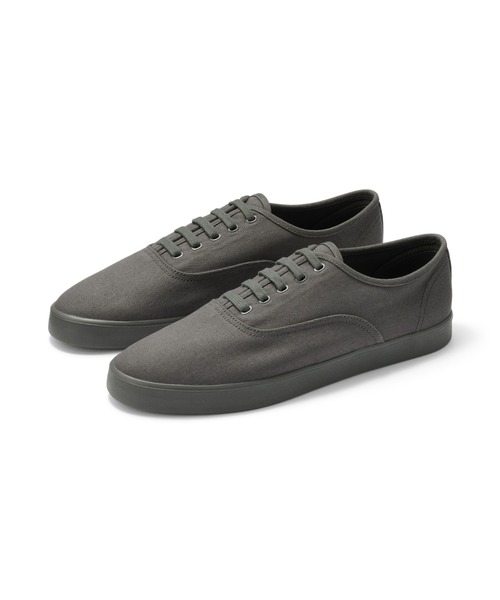 無印良品（ムジルシリョウヒン）の「紳士　柔らかい中敷を使用した　撥水キャンバススニーカー（スニーカー・メンズ・ブラック/チャコールグレー/オフホワイト/キャメル・26.0cm/27.5cm/26.5cm/25.5cm/27.0cm）」の3枚目の写真