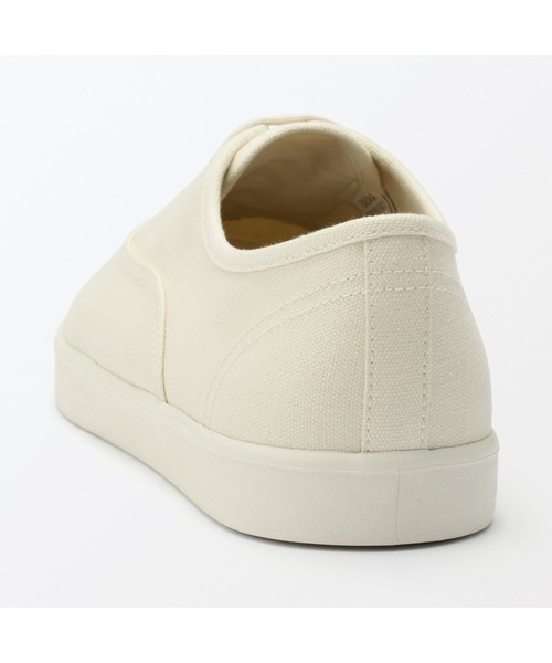 無印良品（ムジルシリョウヒン）の「紳士　柔らかい中敷を使用した　撥水キャンバススニーカー（スニーカー・メンズ・ブラック/チャコールグレー/オフホワイト/キャメル・26.0cm/27.5cm/26.5cm/25.5cm/27.0cm）」の10枚目の写真