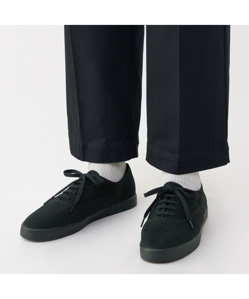 無印良品（ムジルシリョウヒン）の「紳士　柔らかい中敷を使用した　撥水キャンバススニーカー（スニーカー・メンズ・ブラック/チャコールグレー/オフホワイト/キャメル・26.0cm/27.5cm/26.5cm/25.5cm/27.0cm）」の12枚目の写真