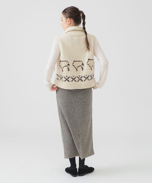 B:MING by BEAMS（ビーミングバイビームス）の「【別注】NEPALHANDKNIT / カラーベスト（ベスト・レディース・ホワイト系その他5/チャコールグレー・ONE SIZE）」の7枚目の写真