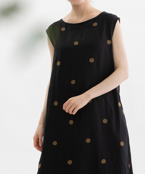 nop de nod(ノップドゥノッド)の「リネンレーヨンpolka刺繍2wayノースリーブワンピース(ワンピース・レディース・ダークグレー/ネイビー/ブラック・M)」の15枚目の写真