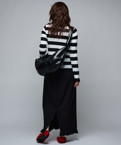 Narcissus（ナルシス）の「【大容量】クロスビッグショルダーバッグ　エナメル（ショルダーバッグ・レディース・ブラック/ホワイト・FREE）」の3枚目の写真