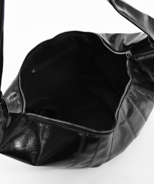 Narcissus（ナルシス）の「【大容量】クロスビッグショルダーバッグ　エナメル（ショルダーバッグ・レディース・ブラック/ホワイト・FREE）」の9枚目の写真