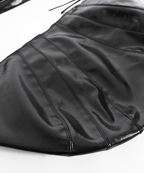 Narcissus（ナルシス）の「【大容量】クロスビッグショルダーバッグ　エナメル（ショルダーバッグ・レディース・ブラック/ホワイト・FREE）」の13枚目の写真