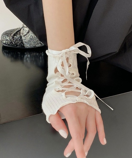 WEGO(ウィゴー)の「WEGO/レースアップショートアームカバー(アームカバー・レディース・ホワイト/ブラック・FREE)」の3枚目の写真