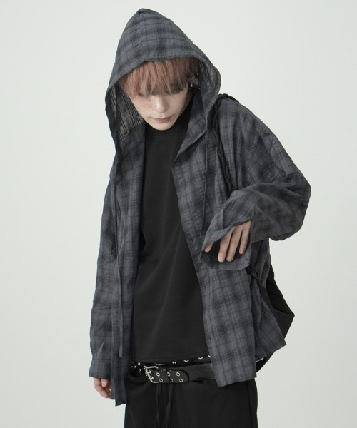 Never mind the XU / Chikashitsu+(ネバーマインド ザ エックスユー / チカシツプラス)の「【Nerd out XU】oversized hood check shirt / 【ナードアウトエックスユー】オーバーサイズフードチェック長袖シャツ(シャツ/ブラウス・メンズ・ダークグレー・XXL)」の1枚目の写真