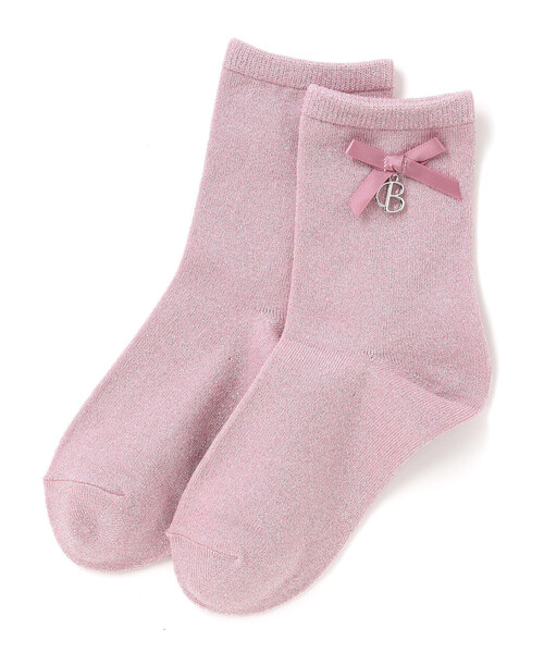 BeBe（ベベ）の「チャーム付きリボンラメクルーソックス(11~24cm)（ソックス/靴下・キッズ・ピンク/ブルー・19.0cm/15.0cm/17.0cm/13.0cm/21.0cm/24.0cm）」の2枚目の写真