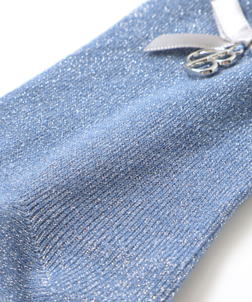 BeBe（ベベ）の「チャーム付きリボンラメクルーソックス(11~24cm)（ソックス/靴下・キッズ・ピンク/ブルー・19.0cm/15.0cm/17.0cm/13.0cm/21.0cm/24.0cm）」の5枚目の写真
