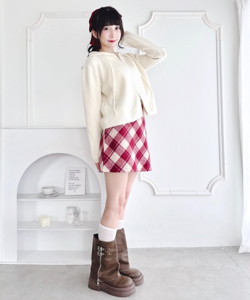 Loueme(ルエム)の「ダブルジップフード付きニットパーカー(パーカー・レディース・イエロー/ピンク/レッド/ブラック/オフホワイト・FREE)」の8枚目の写真