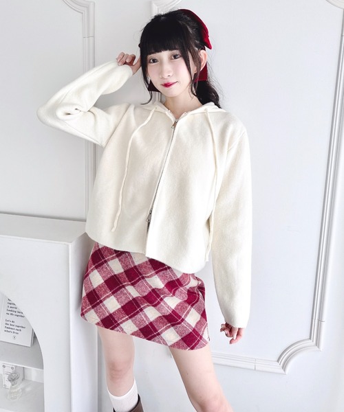 Loueme(ルエム)の「ダブルジップフード付きニットパーカー(パーカー・レディース・イエロー/ピンク/レッド/ブラック/オフホワイト・FREE)」の7枚目の写真