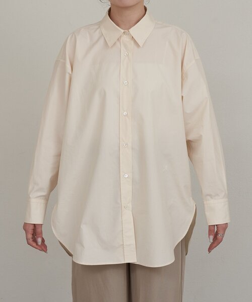 russet(ラシット)の「【再値下げ】コットンレギュラーシャツ(シャツ/ブラウス・レディース・オフホワイト/サックスブルー・FREE)」の3枚目の写真