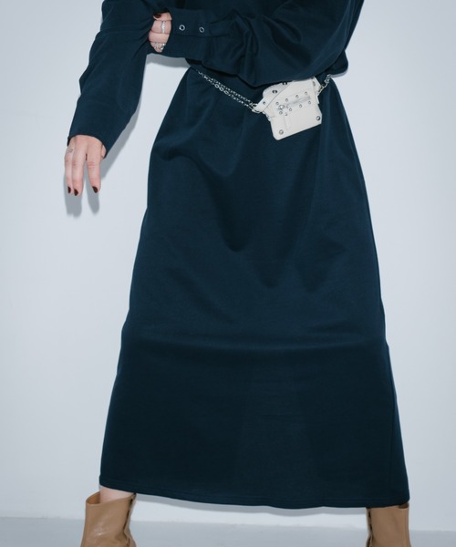 HANNE(アン)の「スタッズチェーンポーチ(ポーチ・レディース・アイボリー/ブラック・FREE)」の19枚目の写真