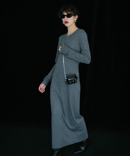 HANNE(アン)の「スタッズチェーンポーチ(ポーチ・レディース・アイボリー/ブラック・FREE)」の9枚目の写真