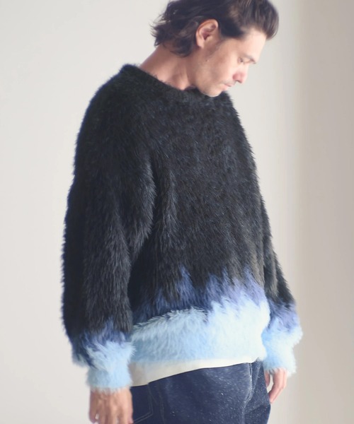 ADAM PATEK(アダムパテック)の「mn3170-distorted chevron pattern crewneck ジャカードニット(AP2521026)(ニット/セーター・メンズ・ブラック系その他/ブラック×ブルー・1/2)」の5枚目の写真