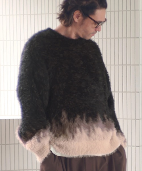 ADAM PATEK(アダムパテック)の「mn3170-distorted chevron pattern crewneck ジャカードニット(AP2521026)(ニット/セーター・メンズ・ブラック系その他/ブラック×ブルー・1/2)」の10枚目の写真