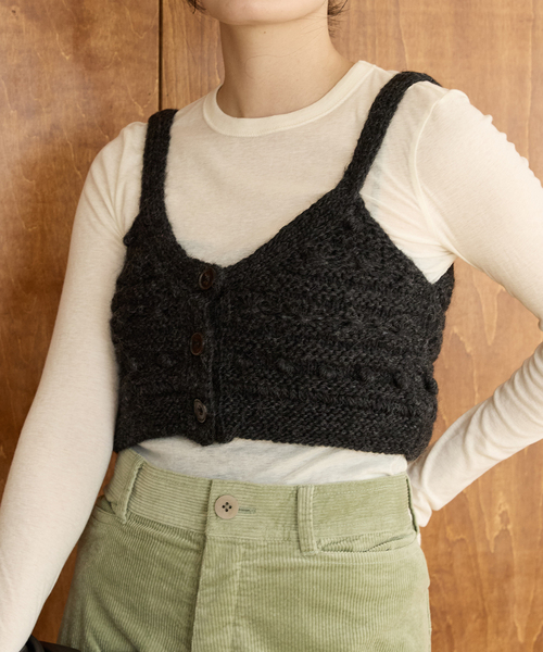 IENA LA BOUCLE（イエナラブークル）の「IENA LA BOUCLE デフォルメハンドニットビスチェ（ニット/セーター・レディース・ブラック・FREE）」の6枚目の写真