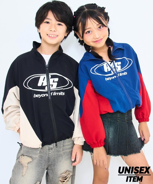 ANAP kids(アナップキッズ)の「配色ブルゾン(ユニセックスアイテム)【ジュニアお揃い】(ブルゾン・キッズ・ネイビー/ブラック・110cm/120cm/130cm)」の2枚目の写真