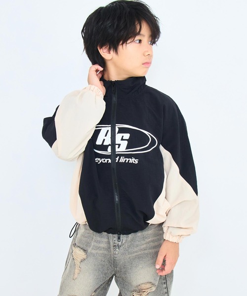 ANAP kids(アナップキッズ)の「配色ブルゾン(ユニセックスアイテム)【ジュニアお揃い】(ブルゾン・キッズ・ネイビー/ブラック・110cm/120cm/130cm)」の9枚目の写真