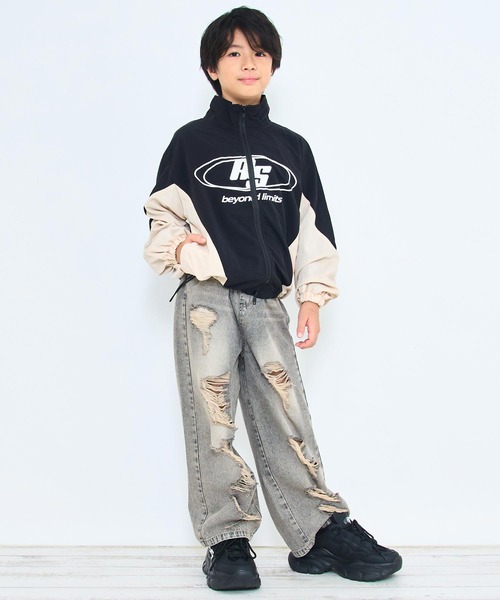 ANAP kids(アナップキッズ)の「配色ブルゾン(ユニセックスアイテム)【ジュニアお揃い】(ブルゾン・キッズ・ネイビー/ブラック・110cm/120cm/130cm)」の11枚目の写真