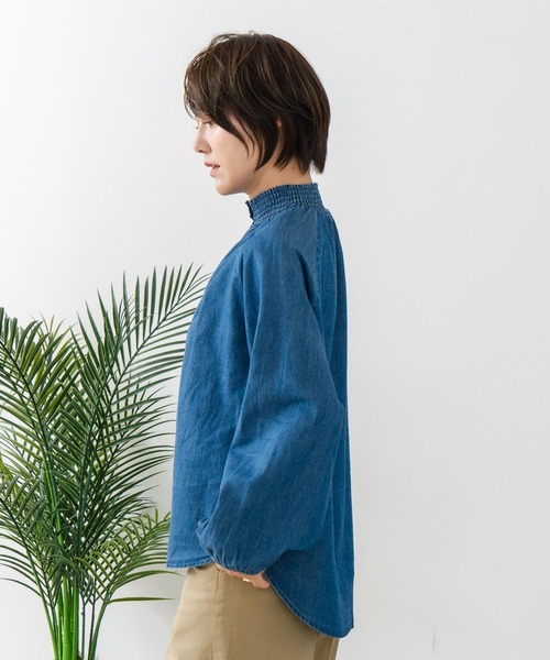 fort point(フォーポイント)の「【C-FORTPOINT/フォートポイント】デニム シャーリング ブラウス(シャツ/ブラウス・レディース・ブルー/ネイビー・FREE)」の16枚目の写真