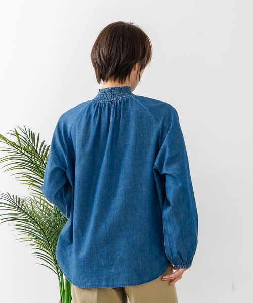 fort point(フォーポイント)の「【C-FORTPOINT/フォートポイント】デニム シャーリング ブラウス(シャツ/ブラウス・レディース・ブルー/ネイビー・FREE)」の17枚目の写真