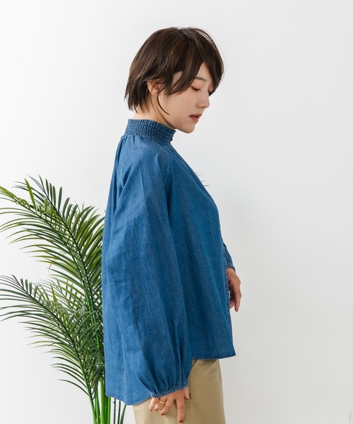 fort point(フォーポイント)の「【C-FORTPOINT/フォートポイント】デニム シャーリング ブラウス(シャツ/ブラウス・レディース・ブルー/ネイビー・FREE)」の18枚目の写真