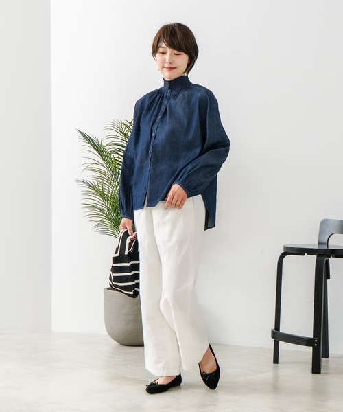fort point(フォーポイント)の「【C-FORTPOINT/フォートポイント】デニム シャーリング ブラウス(シャツ/ブラウス・レディース・ブルー/ネイビー・FREE)」の3枚目の写真