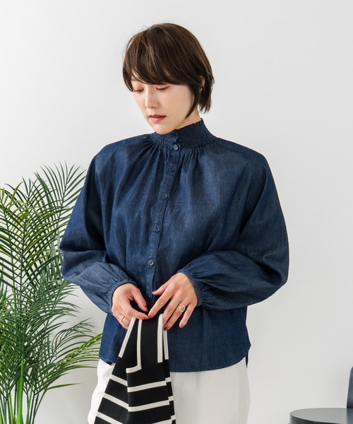 fort point(フォーポイント)の「【C-FORTPOINT/フォートポイント】デニム シャーリング ブラウス(シャツ/ブラウス・レディース・ブルー/ネイビー・FREE)」の6枚目の写真