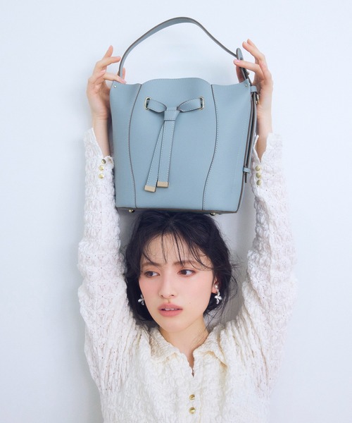 VIS(ビス)の「フラワーカットショルダーバッグ/2WAY(ショルダーバッグ・レディース・ブラック/オフホワイト/ピンク系その他2/サックスブルー・FREE)」の3枚目の写真