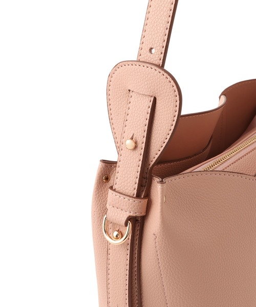 VIS(ビス)の「フラワーカットショルダーバッグ/2WAY(ショルダーバッグ・レディース・ブラック/オフホワイト/ピンク系その他2/サックスブルー・FREE)」の12枚目の写真