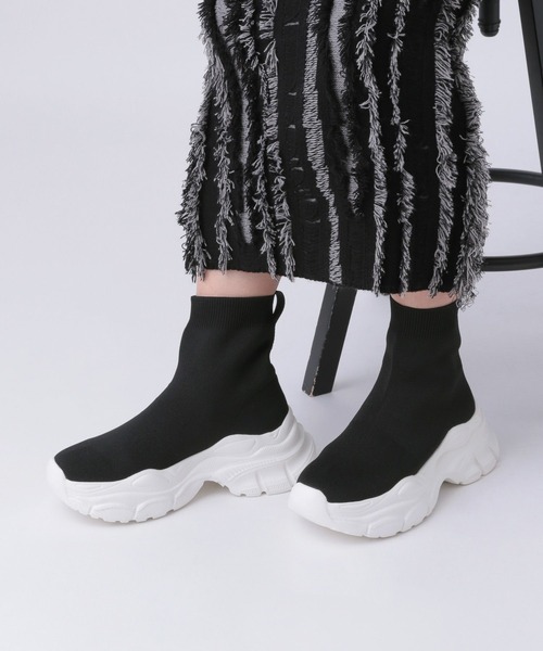 LEPSIM（レプシィム）の「ニットスニーカーブーツ　595854（ブーツ・レディース・ブラック×ホワイト/ブラック系その他・LARGE/MEDIUM）」の2枚目の写真