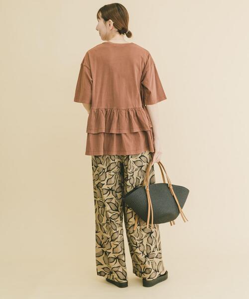 ITEMS URBANRESEARCH（アイテムズ アーバンリサーチ）の「ピグメントティアードTシャツ（Tシャツ/カットソー・レディース・ブラック/ベージュ/ホワイト/ブラウン・FREE）」の14枚目の写真