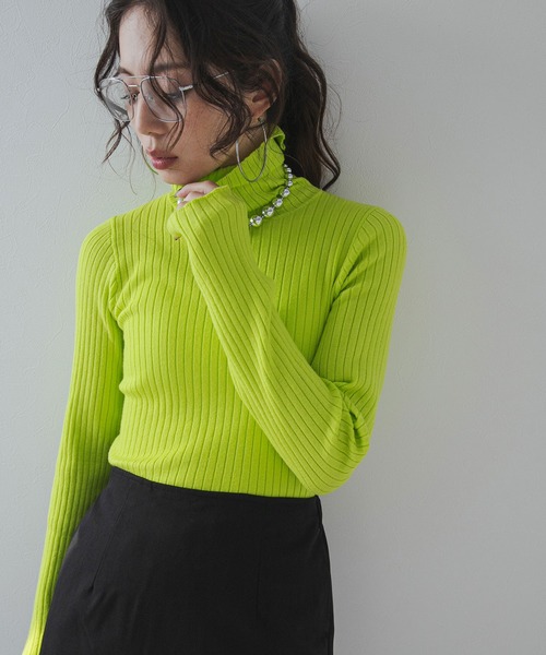 bohmal（ボマール）の「ロングスリーブカラフルリブタートル（ニット/セーター・レディース・ライム/レッド/ブラウン/ピンク/ブルー・FREE）」の6枚目の写真
