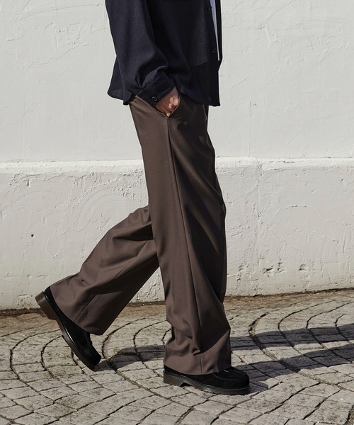 PUBLIC TOKYO（パブリックトウキョウ）の「〈セットアップ対応〉GRツイルエバークリースストレートスラックス　/体温調節機能/オフィスカジュアル/ウォッシャブル/洗濯機洗い可/（スラックス・メンズ・ダークブラウン/グレー/ブラック・1/2/3）」の3枚目の写真