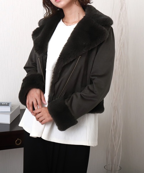 libelle more（リベル モア）の「スウェードポンチエコファー付きライダースジャケット（ライダースジャケット・レディース・アイボリー/チャコールグレー/グレー/ベージュ/ピンク・M）」の6枚目の写真