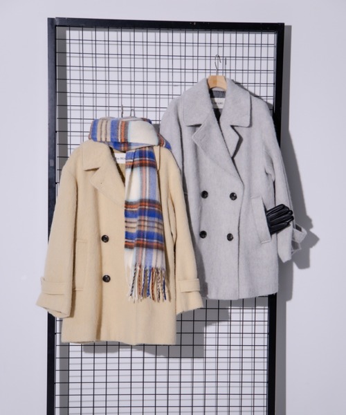 Ray BEAMS(レイビームス)の「シャギー ダブル ハーフ コート(その他アウター・レディース・ベージュ/ライトグレー・1/0)」の1枚目の写真