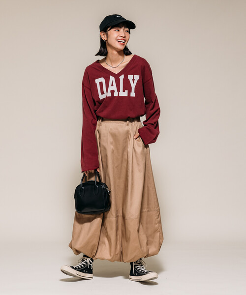 FREAK'S STORE(フリークスストア)の「ヴィンテージ Vネック ロゴ ロンT 限定展開(Tシャツ/カットソー・レディース・チャコール/オフホワイト/ワイン・フリ-)」の4枚目の写真